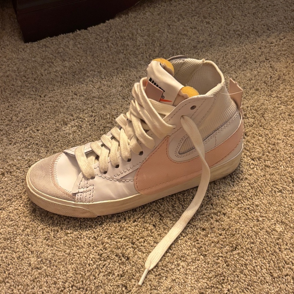 Women's High-Top Nike Blazers